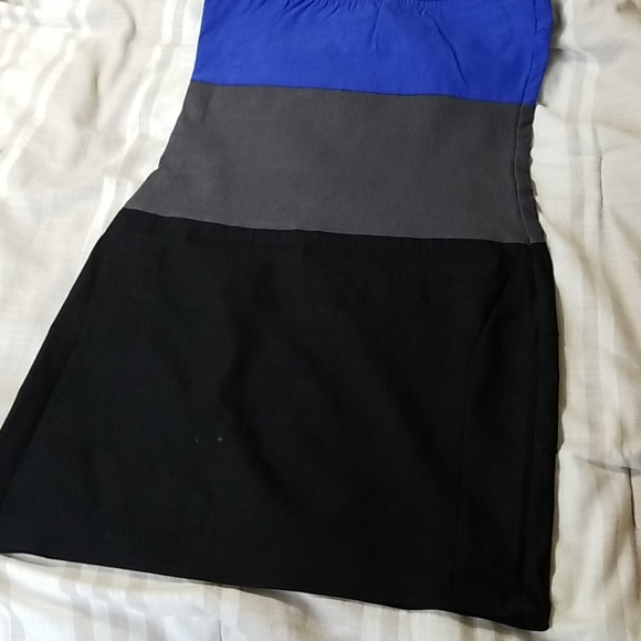 Strapless Bodycon Dress - Picture 3 of 4